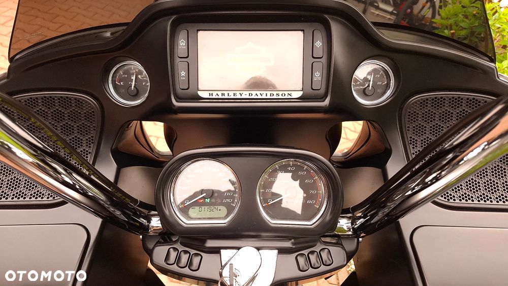 Harley-Davidson Touring Road Glide - 27