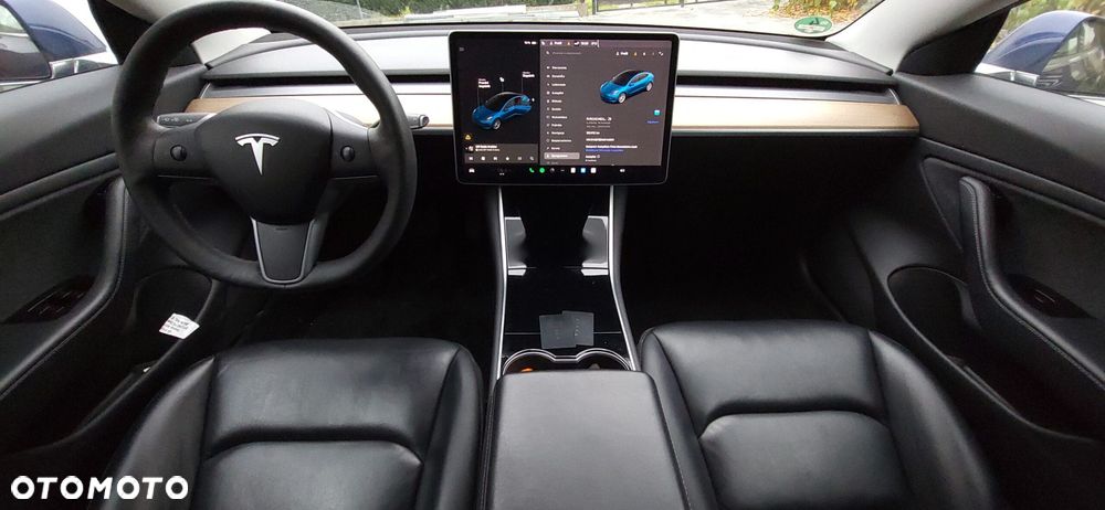 Tesla Model 3 - 6