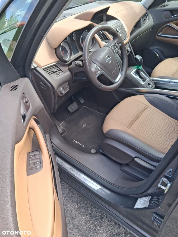 Opel Zafira - 13