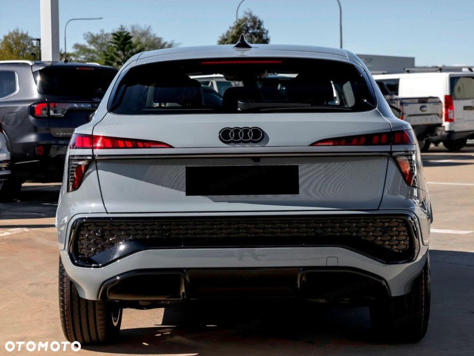 Audi Q3 Sportback 35 TFSI mHEV S-Line S tronic - 2