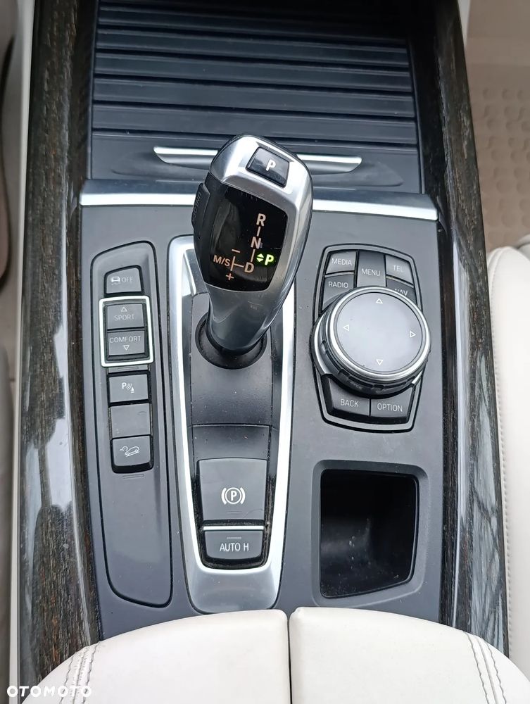 BMW X5 xDrive40d - 10
