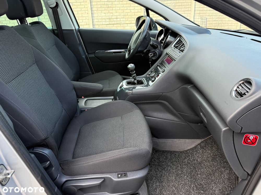 Peugeot 5008 - 30