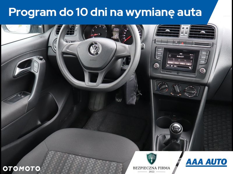 Volkswagen Polo - 8