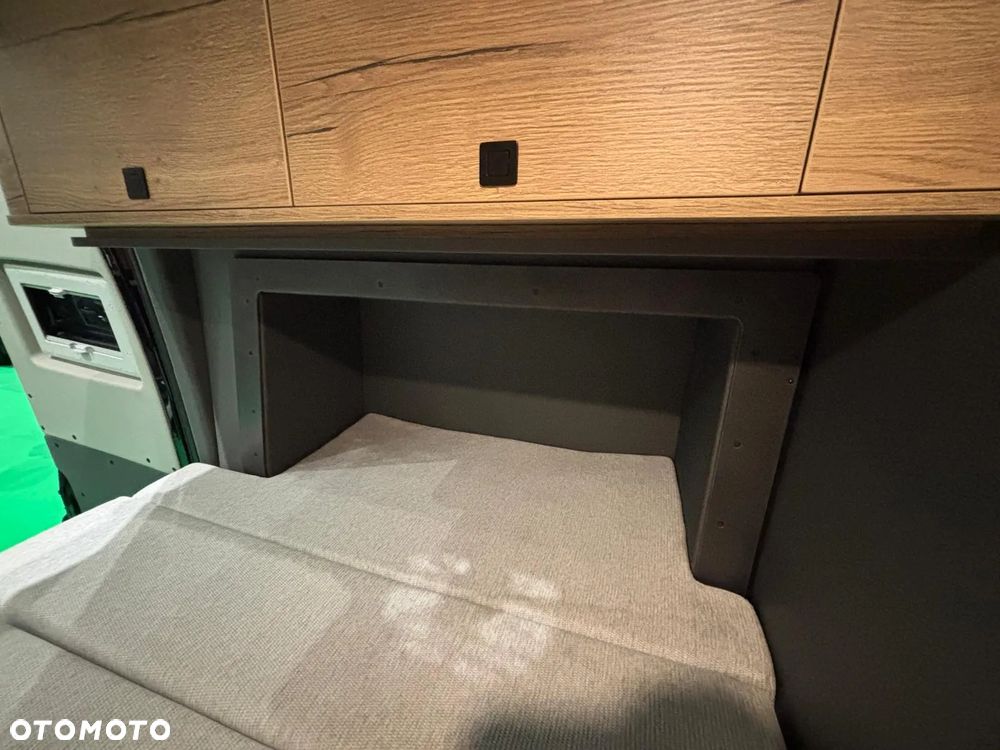 Mercedes-Benz Sprinter - 18