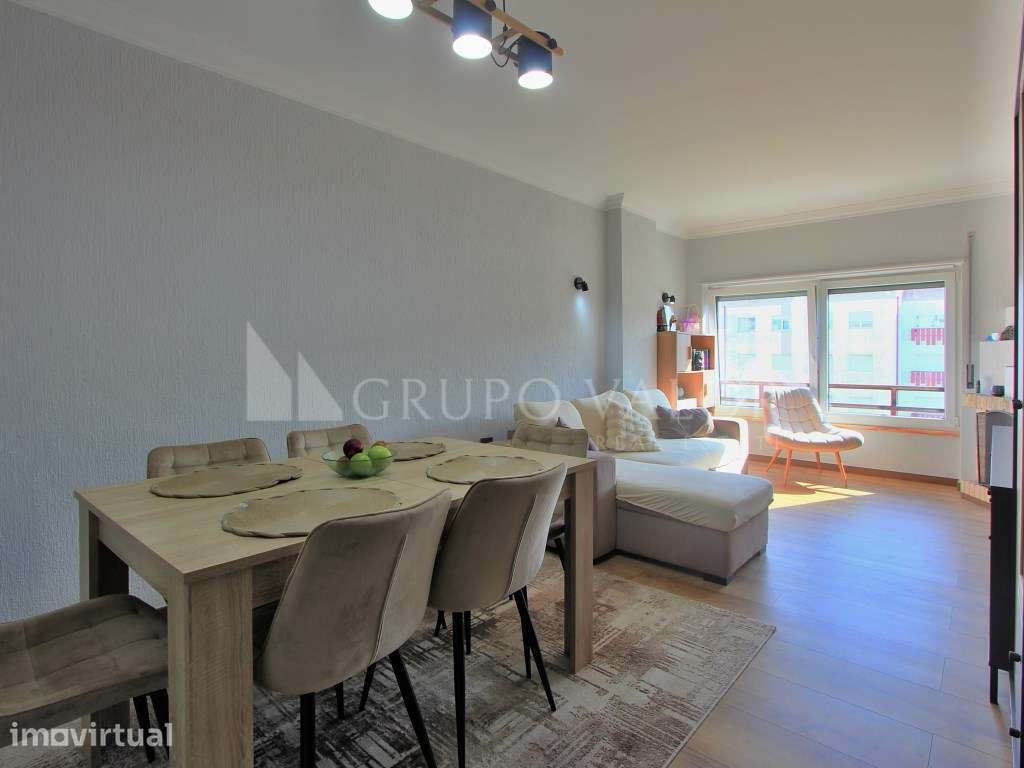 Apartamento T2 com arrecadação, em Rio de Mouro - Grande imagem: 3/26