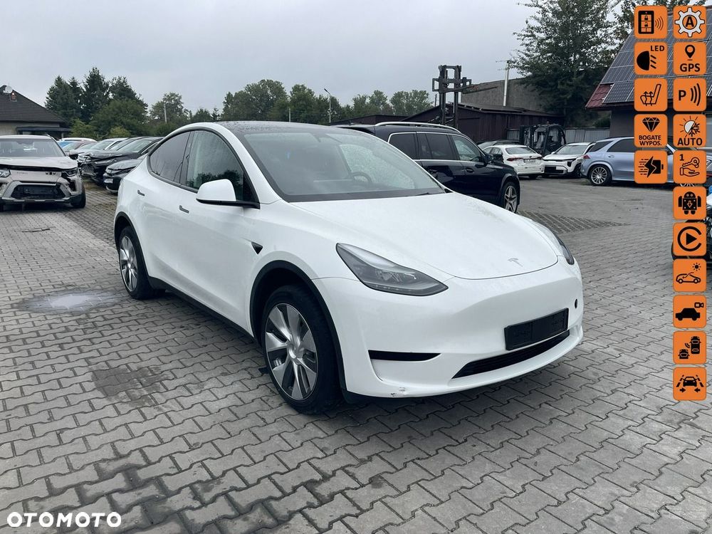 Tesla Model Y - 1