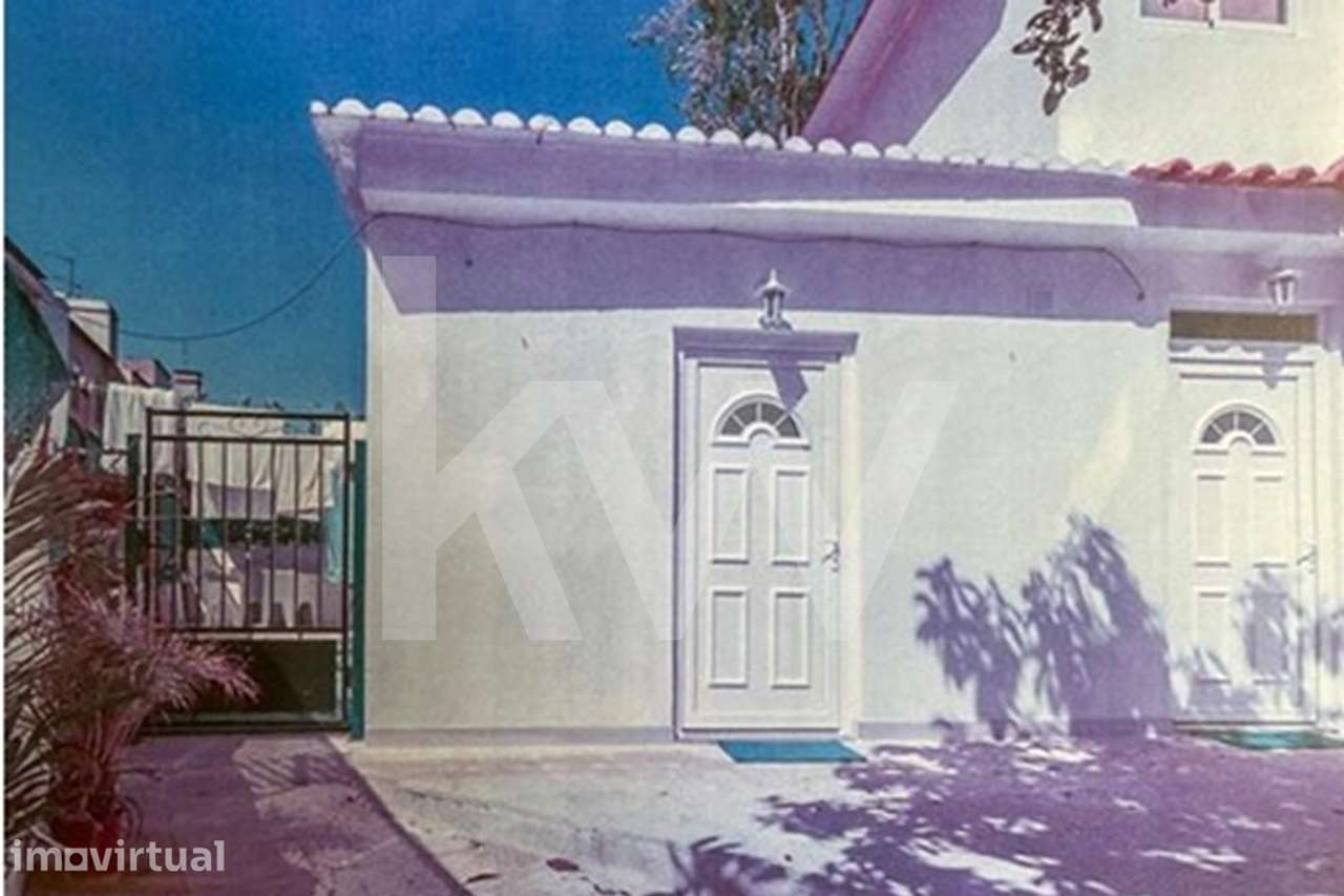 Pátio com 5 apartamentos com arrendamentos anuais em Campolide/Lisboa. - Grande imagem: 4/11