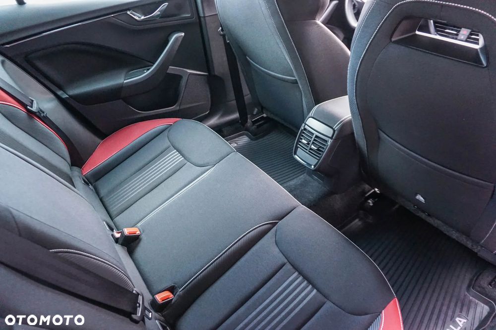Skoda Scala 1.0 TSI Monte Carlo DSG - 32