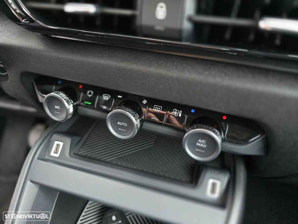 Citroën C4 1.2 PureTech Plus - 25