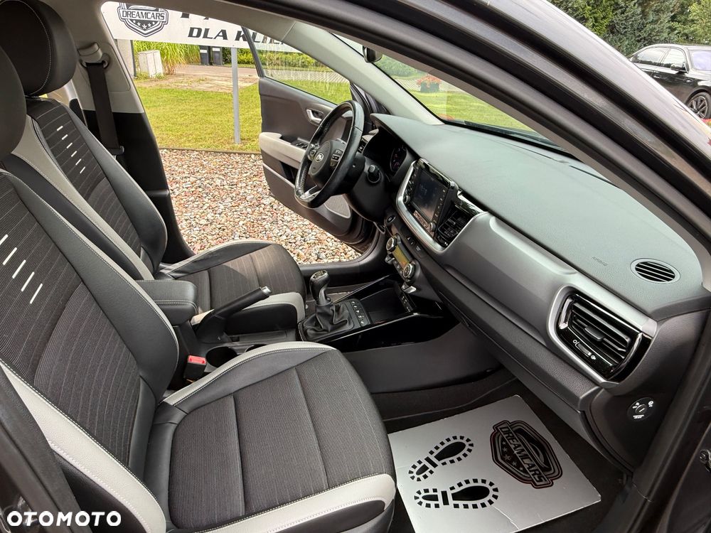 Kia Stonic - 23