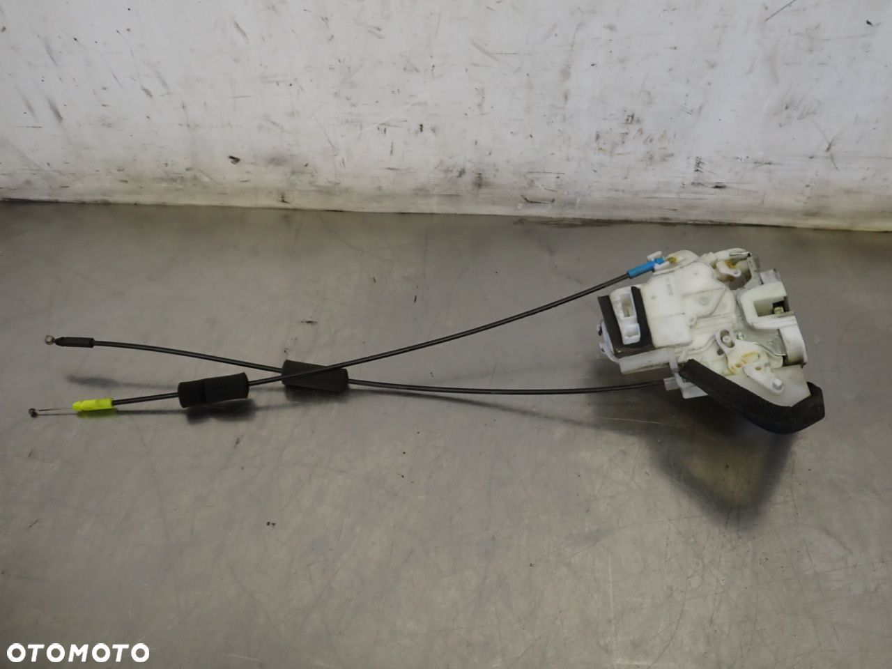 ZAMEK LEWY TYŁ DRZWI SUBARU IMPREZA 1.5 - 1