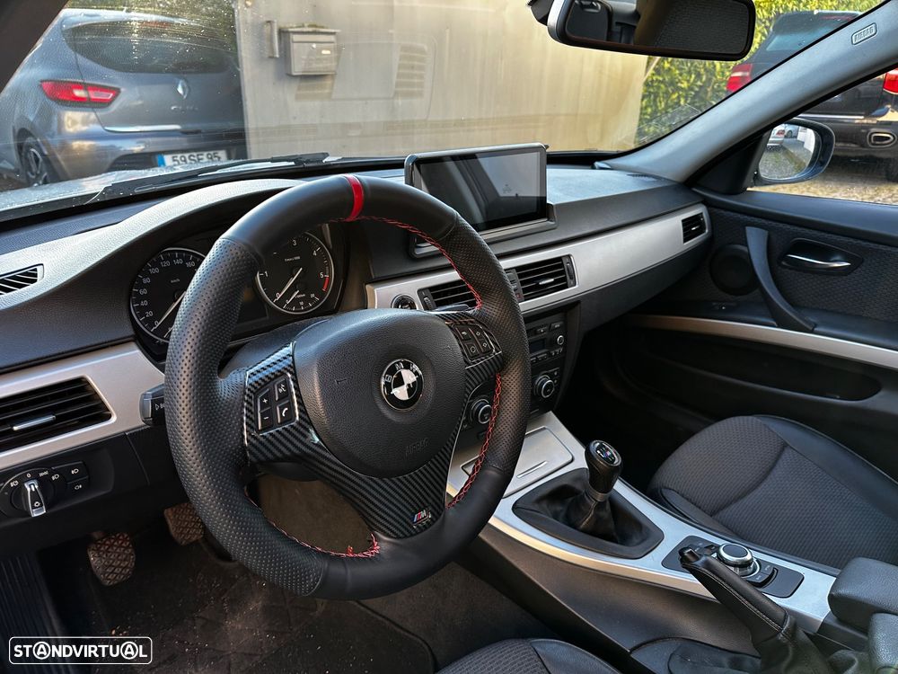 BMW 318 d Navigation - 10