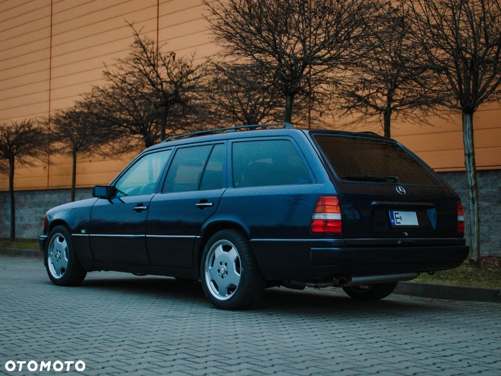 Mercedes-Benz W124 (1984-1993) - 1