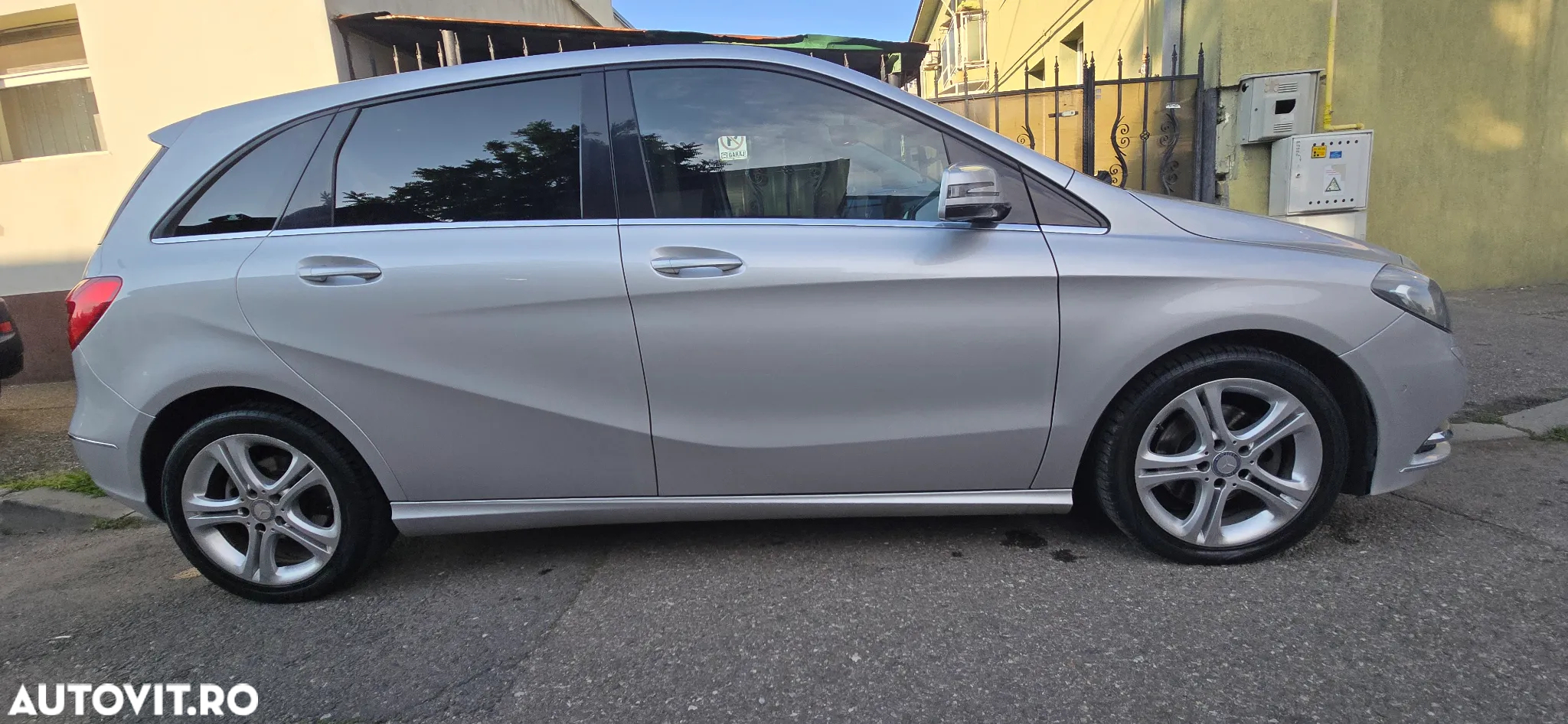 Mercedes-Benz B - 7