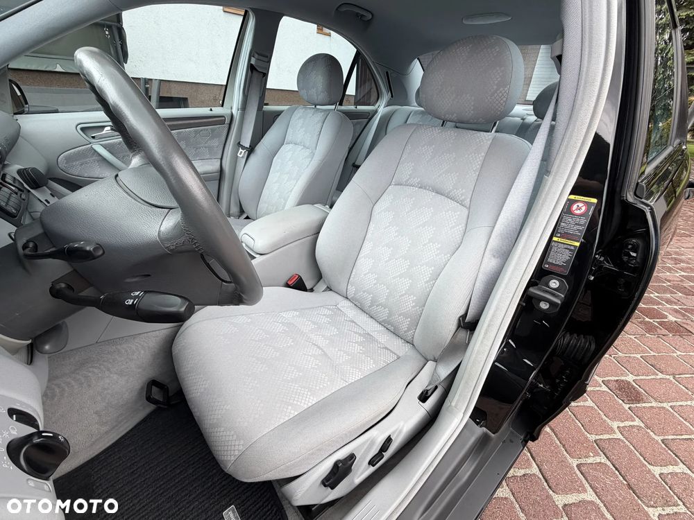 Mercedes-Benz Klasa C 200 Kompressor Automatik Avantgarde - 25