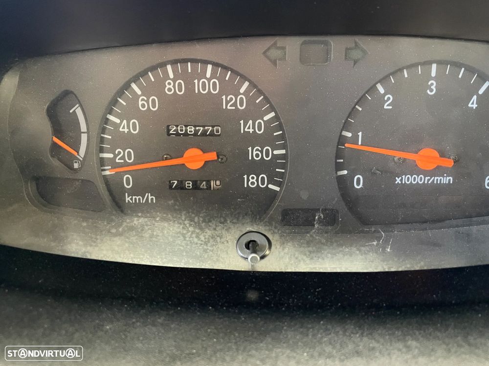 Mitsubishi l200 2.5  TD - 13
