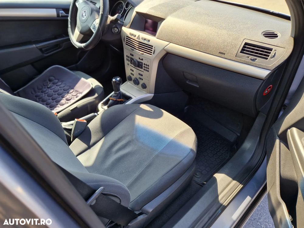 Opel Astra 1.6 Enjoy - 8