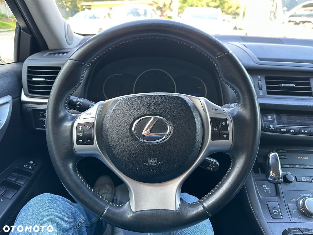 Lexus CT - 8