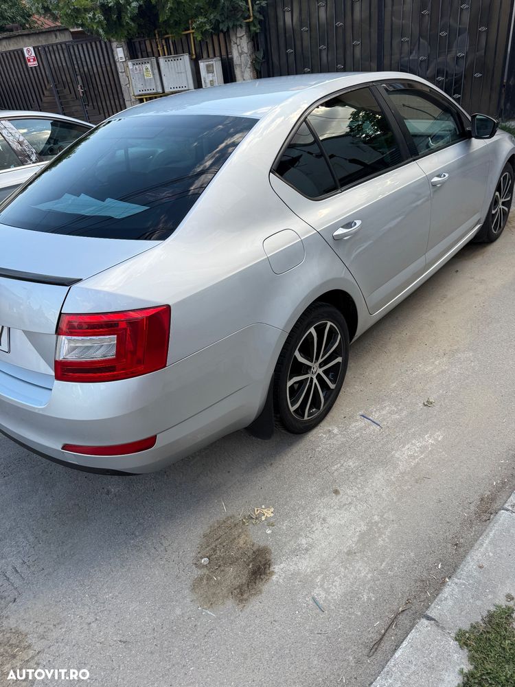 Skoda Octavia 1.6 TDI GREENLINE - 4