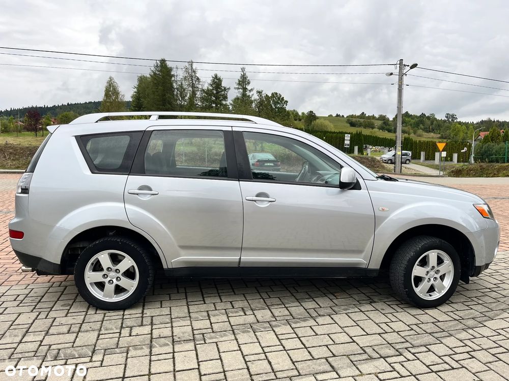 Mitsubishi Outlander 2.0 DID Intense + - 11