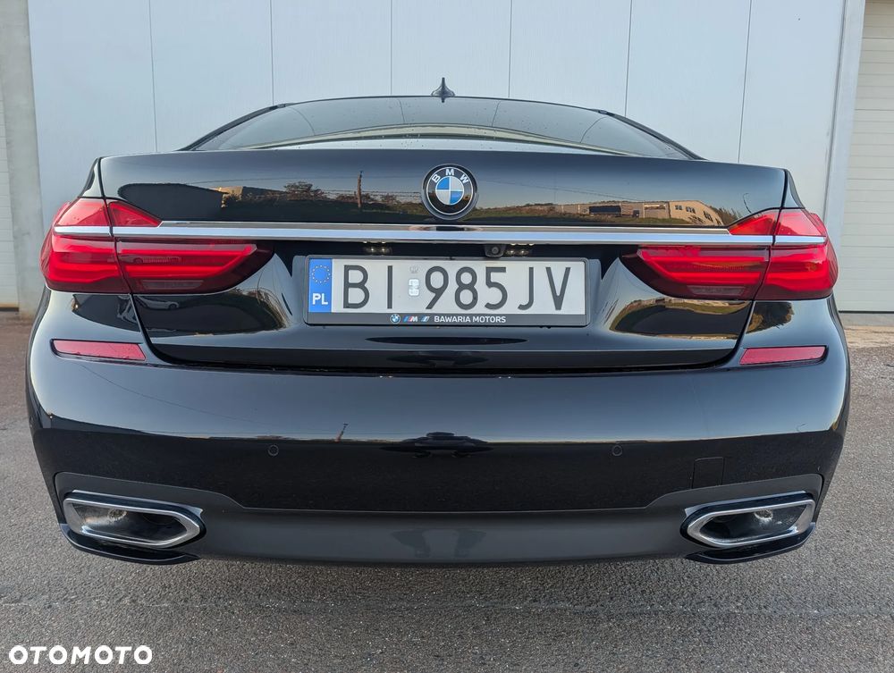 BMW Seria 7 - 10