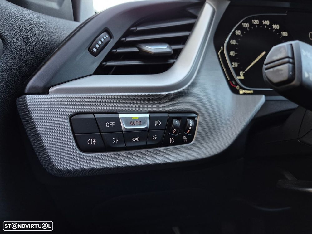 BMW 116 d EDynamics Advantage - 29