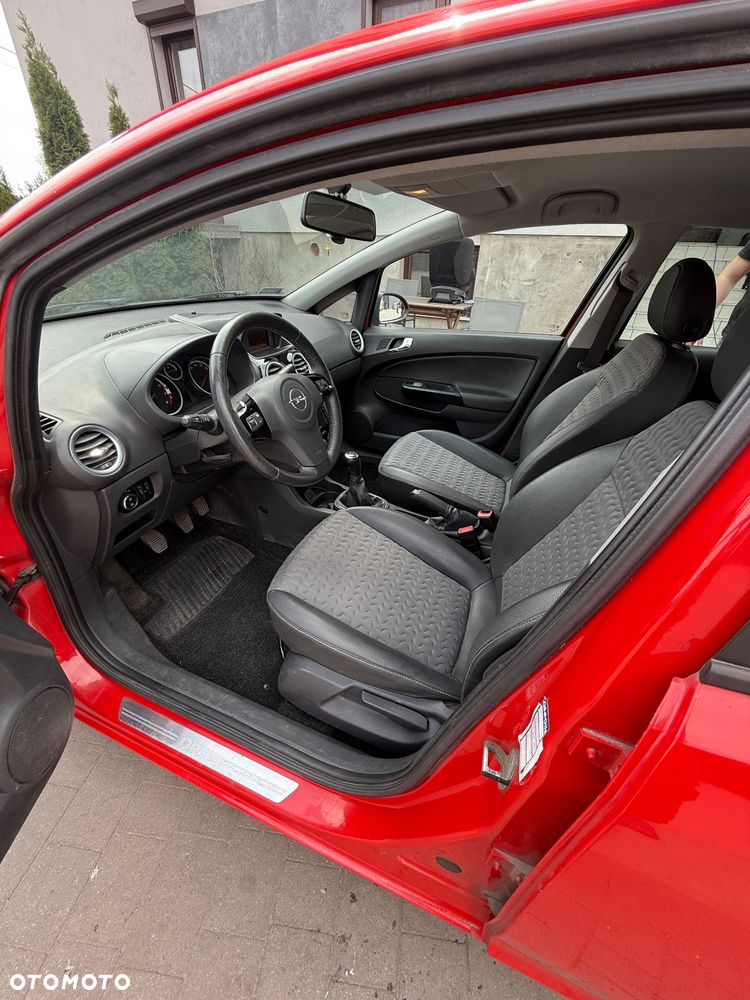Opel Corsa 1.4 16V Innovation - 16