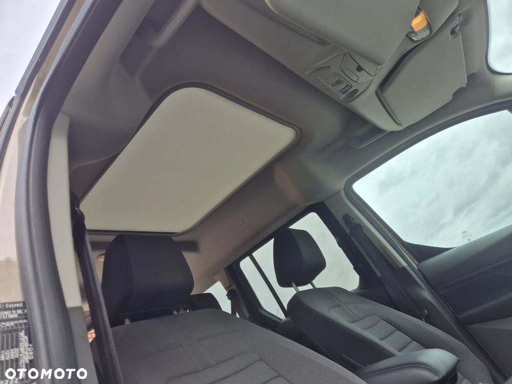 Ford Tourneo Connect Gr 1.5 TDCi Titanium PowerShift - 21