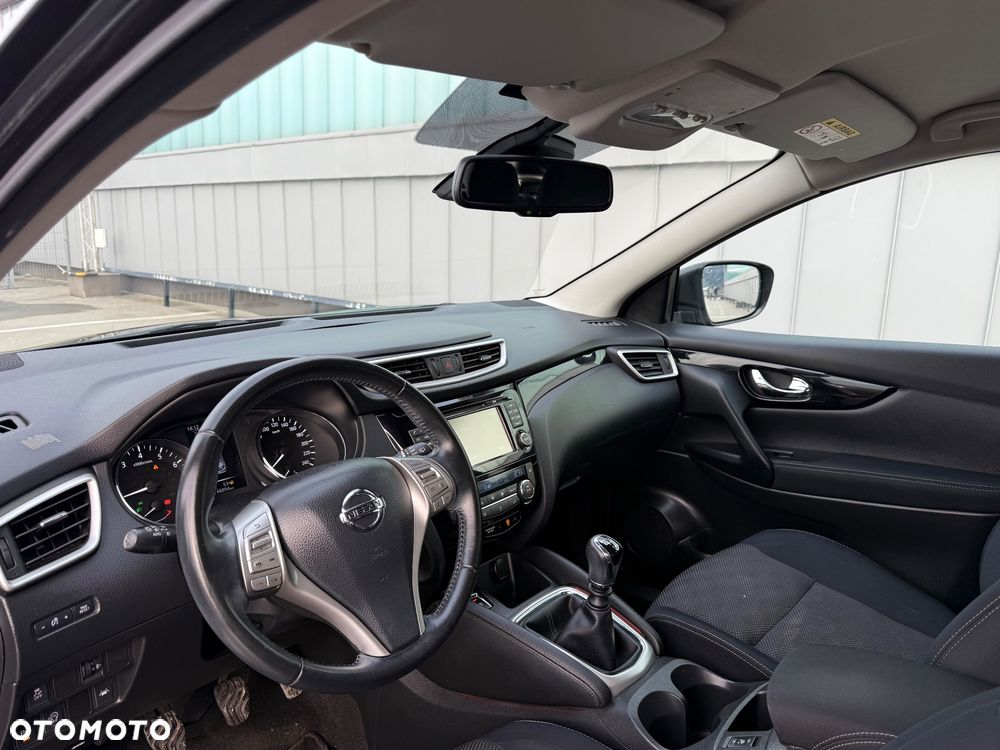 Nissan Qashqai 1.3 DIG-T TEKNA - 14