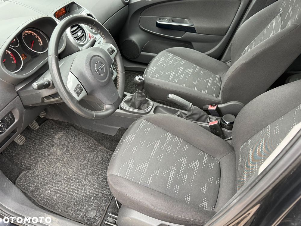 Opel Corsa 1.4 16V Satellite - 17