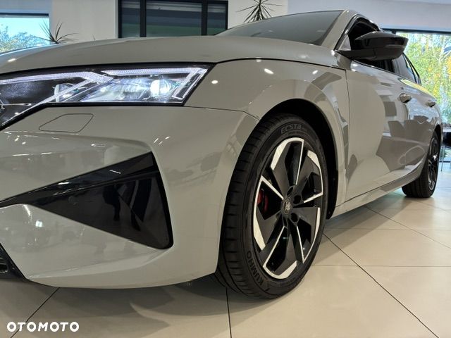 Skoda Octavia 2.0 TSI RS DSG - 10