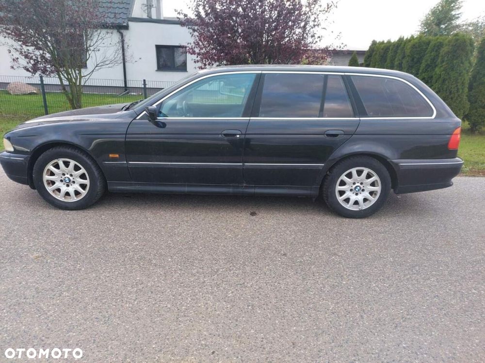 BMW Seria 5 520i - 7