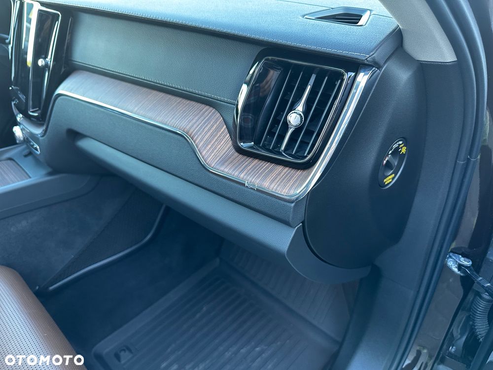 Volvo XC 60 - 36