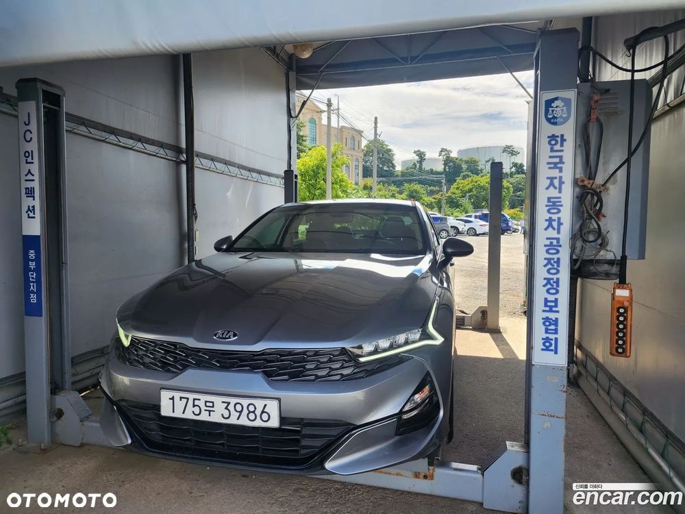 Kia K5 - 8