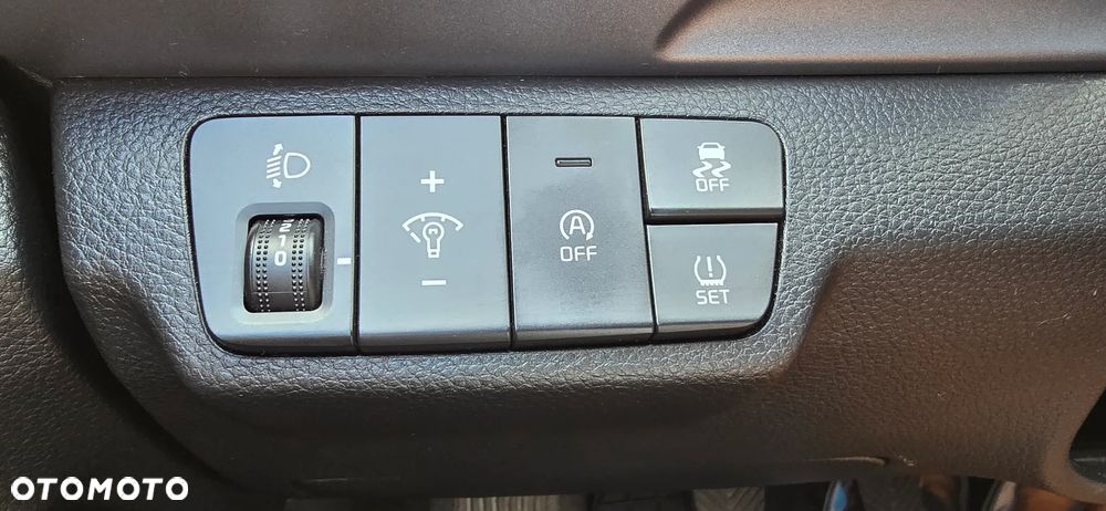 Kia Stonic 1.2 L - 21