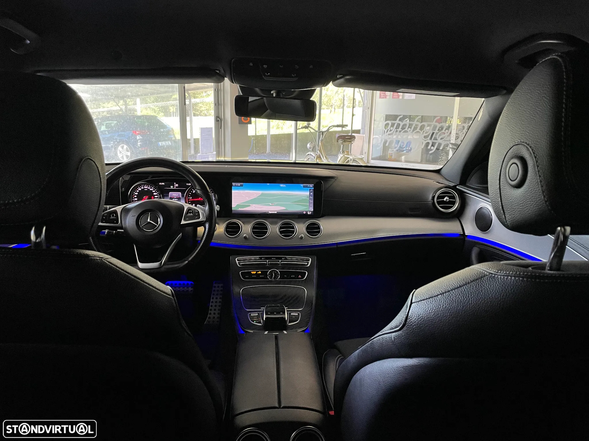Mercedes-Benz E 220 d AMG - 31