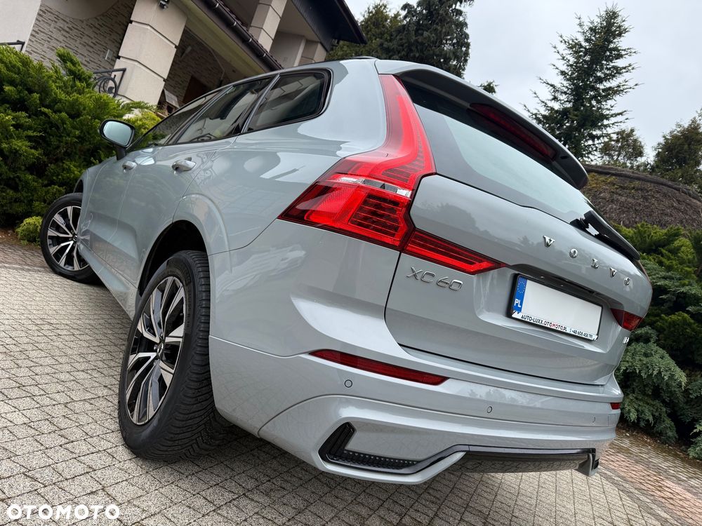 Volvo XC 60 B4 D Ultimate Dark - 11