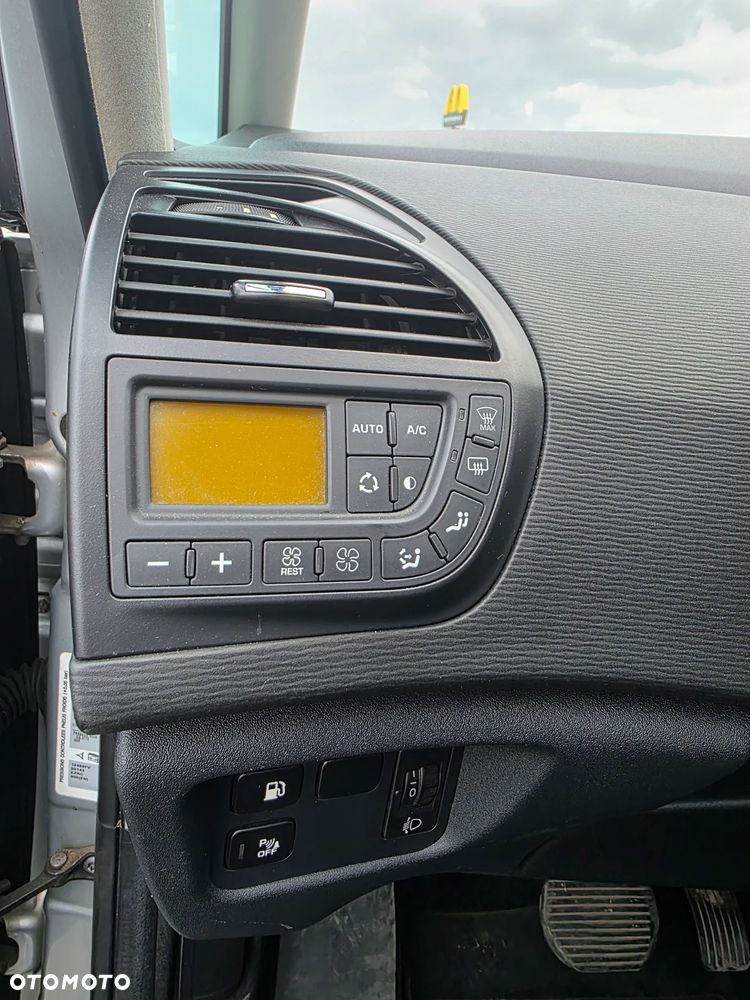 Citroën C4 Picasso - 18