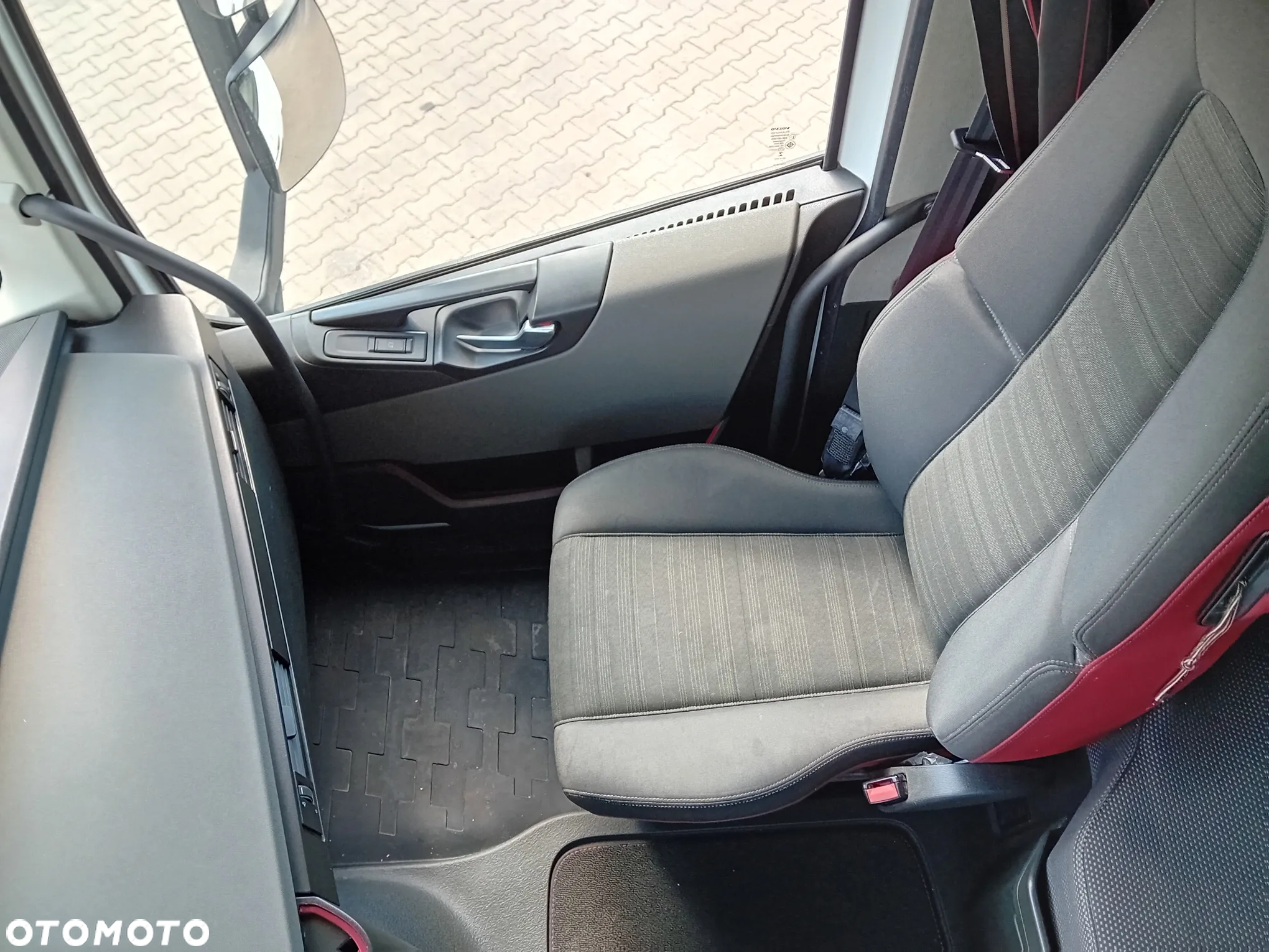 Volvo FH 13 460KM I-SAVE - 14