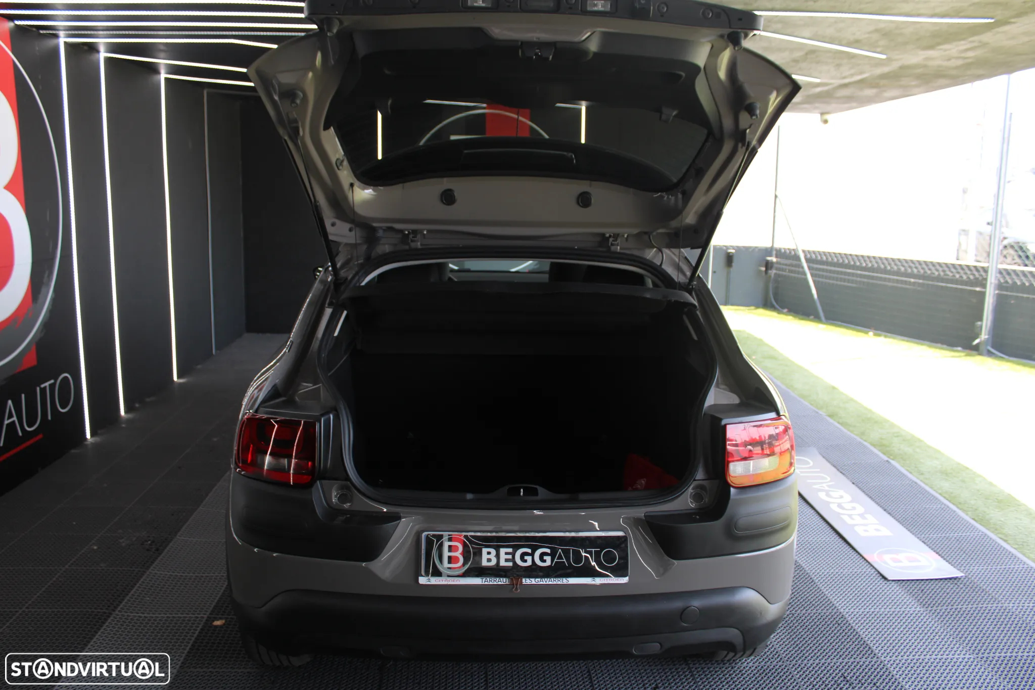 Citroën C4 Cactus 1.6 BlueHDi Shine ETG6 - 7