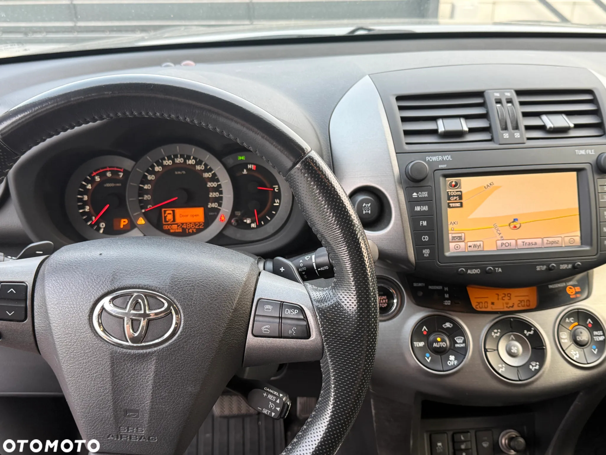 Toyota RAV4 2.2 D-CAT X - 13