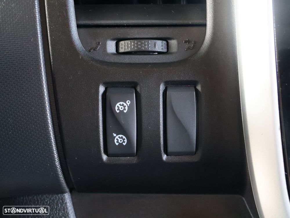 Renault Trafic 2.0 dCi L1H1 1.0T - 52