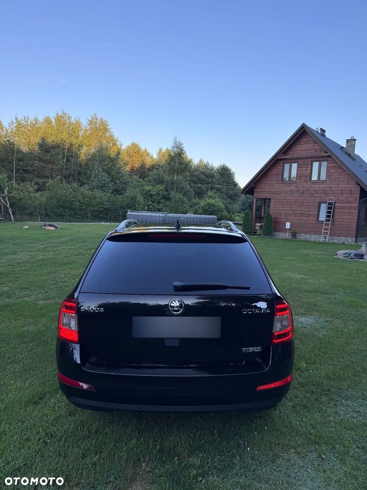 Skoda Octavia 2.0 TDI DSG RS - 5