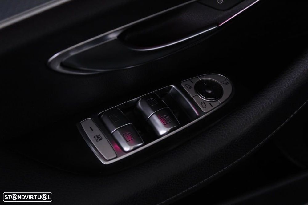 Mercedes-Benz E 300 de Avantgarde - 20