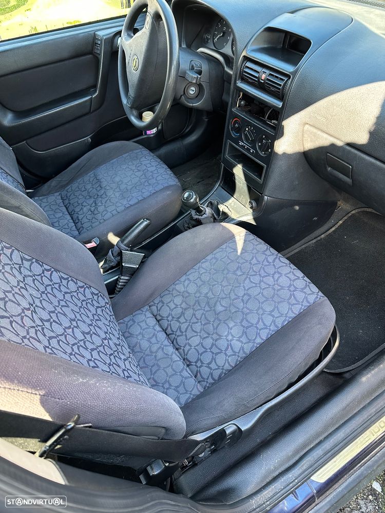 Opel Astra 1.4i 16V Family - 5