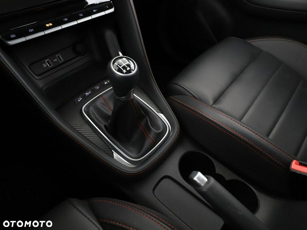 MG ZS ICE 1.5 VTI-tech Luxury - 29