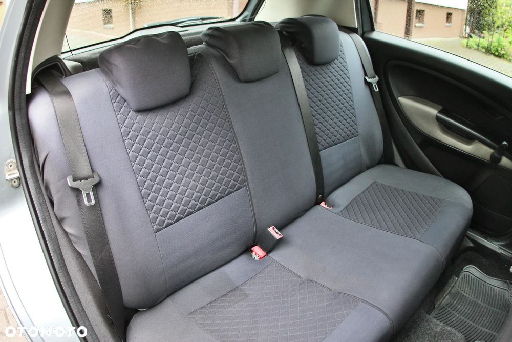 Fiat Grande Punto - 32