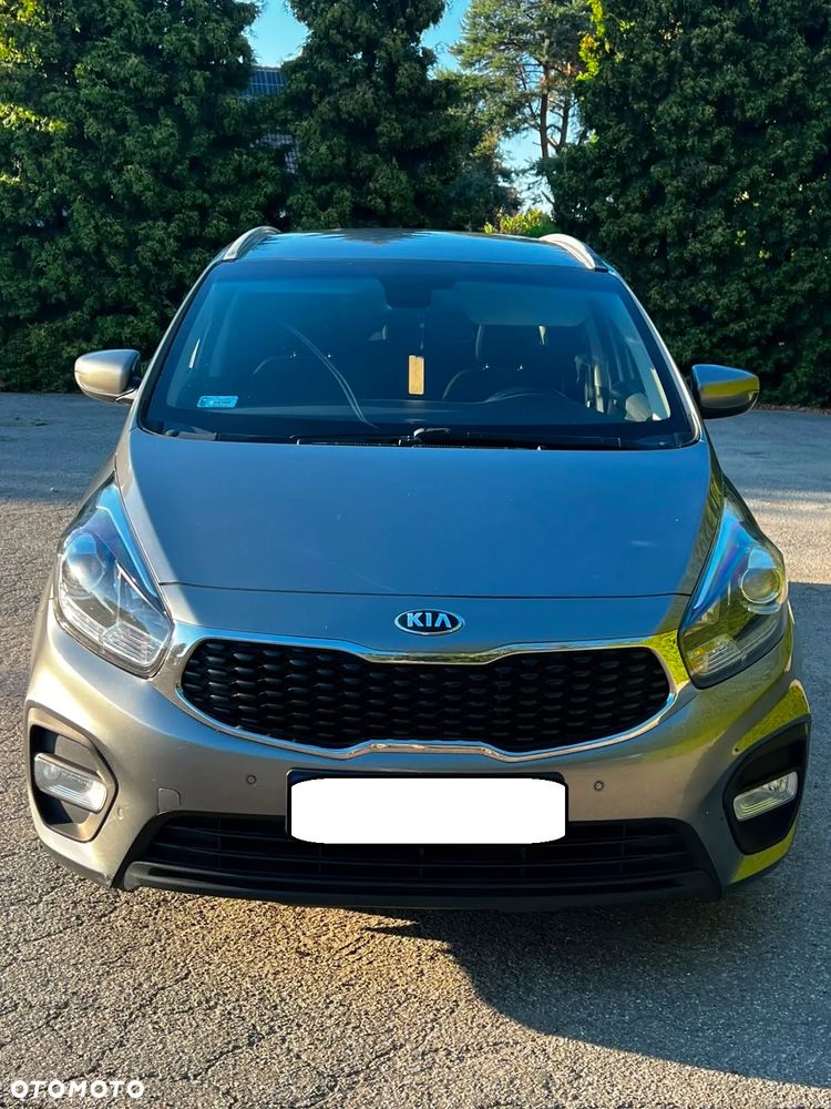 Kia Carens - 3
