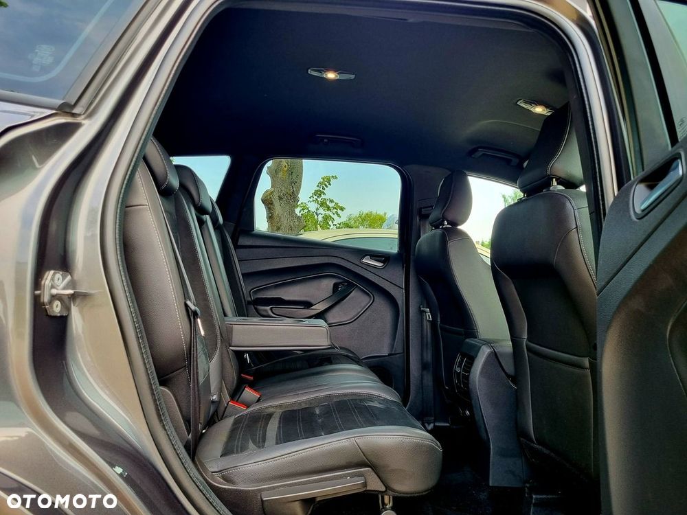 Ford Kuga 1.5 EcoBoost 2x4 ST-Line - 13