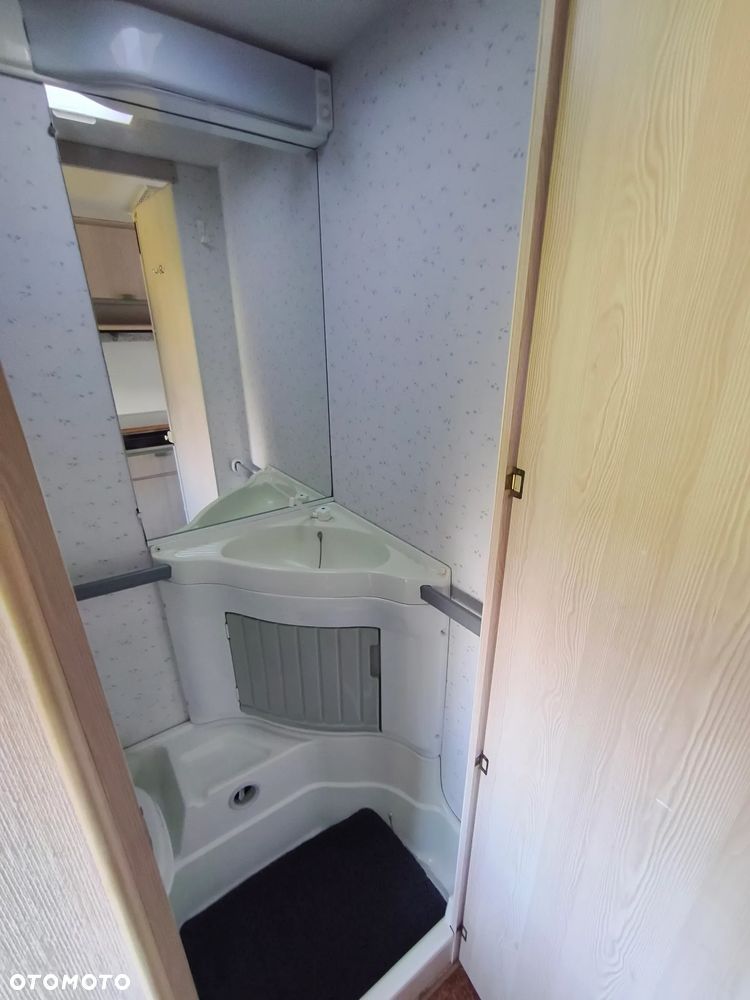 KNAUS 8304 - 9